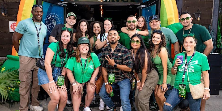 The Official Lucky's St Patrick's Day Bar Crawl - Pensacola